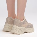 Błyszczące sneakersy Beżowe – Opalisse, widok od tyłu