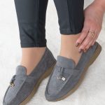 Zamszowe mokasyny na płaskiej podeszwie Szare – Zarela 5