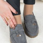 Zamszowe mokasyny na płaskiej podeszwie Szare – Zarela 7