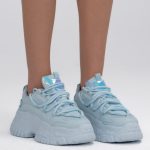 Sneakersy dad shoes Błękitne – Vivanea, widok z przodu
