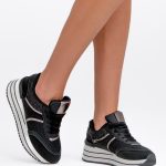 Sneakersy z błyszczącymi wstawkami Czarne – Brillora, widok z przodu