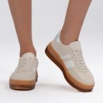 Sneakersy z zamszową cholewką Solistra – Beżowe, widok z przodu