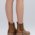 Zamszowe sztyblety na klockowym obcasie Fango – Veralis, widok od tyłu