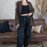 Spodnie materiałowe szerokie ze ściagaczami Czarny – Flowenne 1