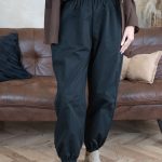 Spodnie materiałowe szerokie ze ściagaczami Czarny – Flowenne 5