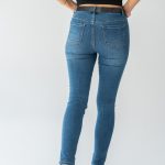 Jeansy damskie slim fit z paskiem – Slimora 3