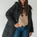 Długa kurtka pikowana damska z kapturem Czarny – Zerivane 1