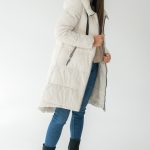 Długa kurtka pikowana damska z kapturem Biały – Zerivane 2