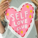 T-shirt damski z nadrukiem Self Love Club Szary – Amoryne 3