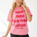 T-shirt damski z nadrukiem miast Różowy – Romivra 1