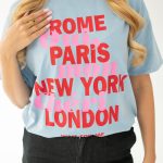 T-shirt damski z nadrukiem miast Niebieski – Romivra 2