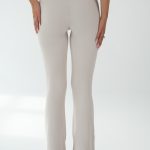 Legginsy prążkowane dzwony Beżowy – Flarynne 3