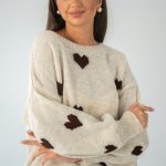 Sweter w serca Beżowy – Seralyn 1