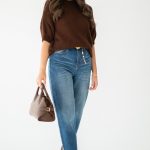 Sweter gładki basic z okrągłym dekoltem Czekoladowy – Lorivienne 3