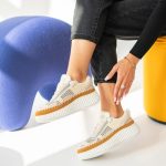 Sneakersy zamszowe na platformie Beżowe – Riseora 2