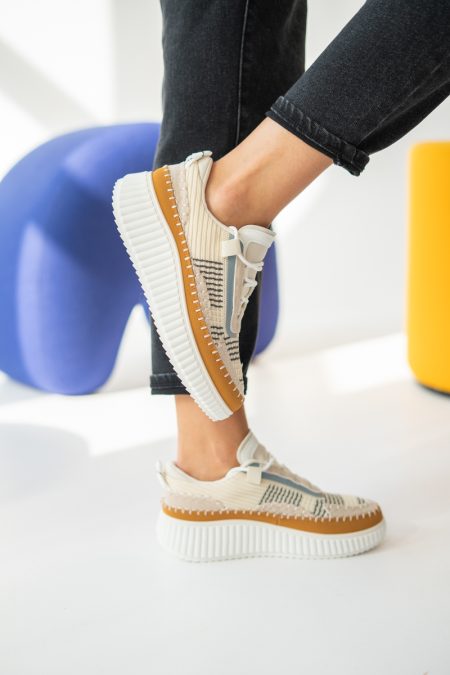 Sneakersy zamszowe na platformie Beżowe – Riseora 1