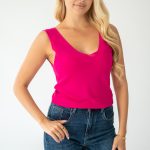Top z wiskozy z dekoltem V Fuksjowy – Visolynne 2