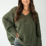 Sweter oversize serce Oliwkowy – Cardivra 1