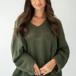 Sweter oversize serce Oliwkowy – Cardivra 2