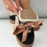 Buty z kokardkami Czarne – Lacivane 4
