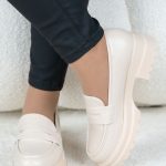 Klasyczne loafersy Beżowe – Favynne 4