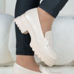 Klasyczne loafersy Beżowe – Favynne 1