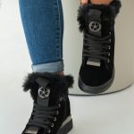 Botki zimowe z futerkiem Czarne – Delisanne 3