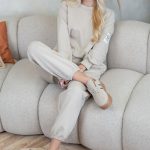 Bluza z naszywką 100% natural + spodnie ze ściagaczami Beżowy – Naturynne 6