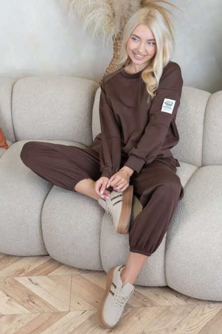 Bluza z naszywką 100% natural + spodnie ze ściagaczami Czekoladowy – Naturynne 1