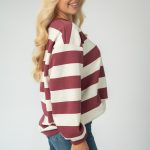 Bluza w paski oversize Bordowy – Olivarra 3