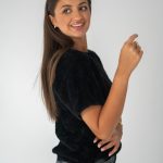 Sweter damski z krótkim rękawem Czarny – Anveline 3