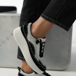Sneakersy zamszowe na platformie Czarne – Riseora 3