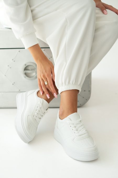 Sneakersy na platformie klasyczne Białe – Loravine 1