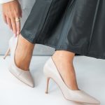 Czółenka damskie eleganckie z cyrkoniami Beżowe – Selyvra 2