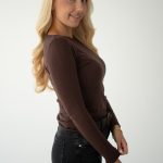 Sweter z okrągłym dekoltem basic Brązowy – Knitelle 4