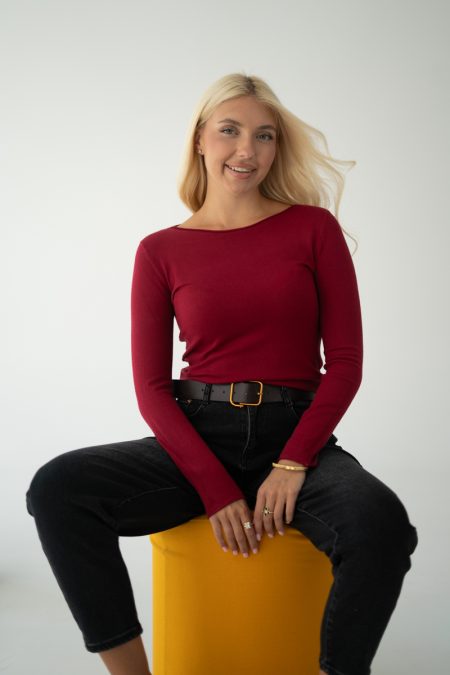 Sweter z okrągłym dekoltem basic Czerwony – Knitelle 1
