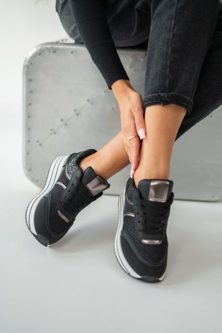 Sneakersy z błyszczącymi wstawkami Czarne – Brillora