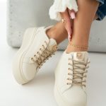 Sneakersy ze zdobionymi sznurówkami Beżowe – Quinara 2