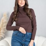 Dzianinowy sweter z golfem Czekoladowy – Goldivra 2