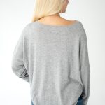 Sweter z wiskozy o klasycznym kroju Szary – Basivora 4