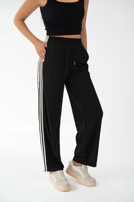 Spodnie dresowe damskie oversize Czarny – Strivelle 1