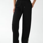Spodnie dresowe damskie oversize Czarny – Strivelle 2