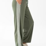 Spodnie dresowe damskie oversize Oliwkowy – Strivelle 3
