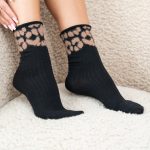 Skarpety ozdobne w panterkę Czarny – Felivra 1