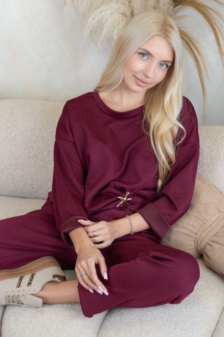 Komplet z ozdobną broszką – bluzka i spodnie Bordowy – Starivra 1