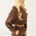 Komplet damski mini hoodie i jogger Czekoladowy – Minvessa 2