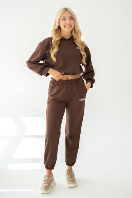 Komplet damski mini hoodie i jogger Czekoladowy – Minvessa 1