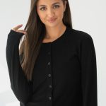 Sweter zapinany na guziki Czarny – Butonisse 1