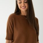 Sweter damski z wiskozy Czekoladowy – Visoria 1
