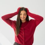 Sweter zapinany na guziki Bordowy – Butonisse 3